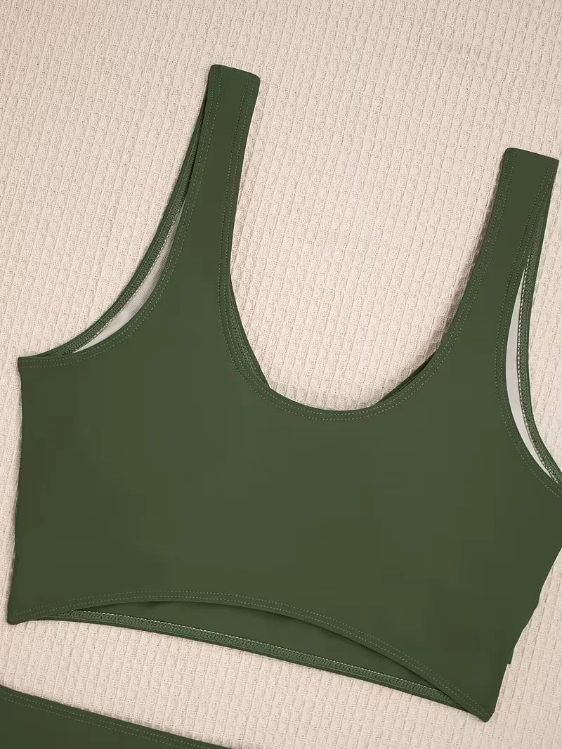 Bikini met criss-cross top