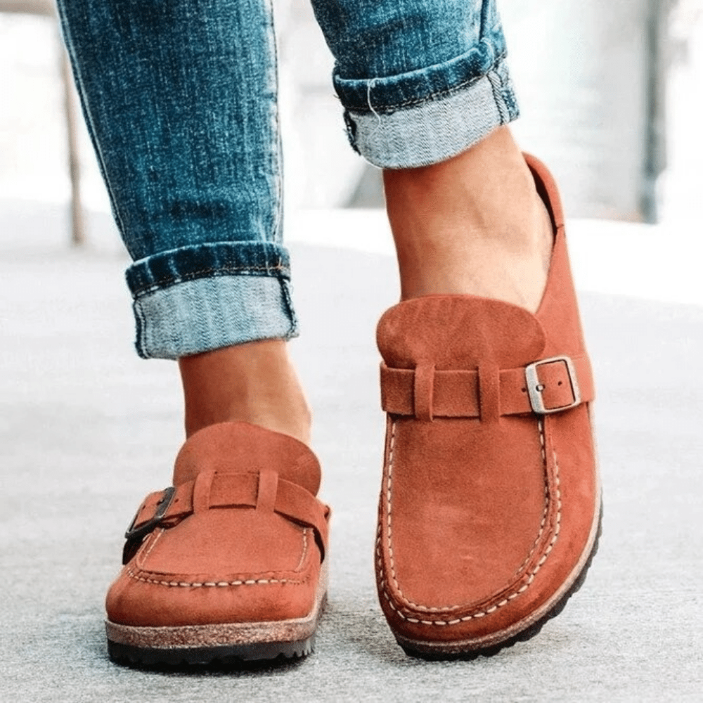 Women's comfortable ergonomic clogs with a sturdy cork sole, perfect for casual everyday footwear.