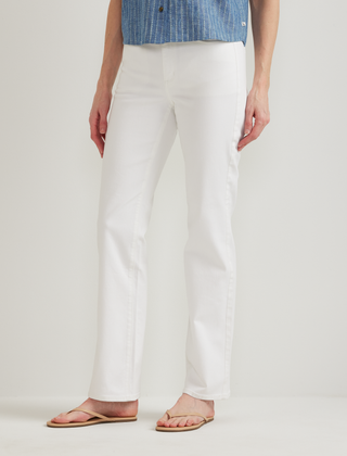 Women's high-rise bootcut jeans with five-pocket design