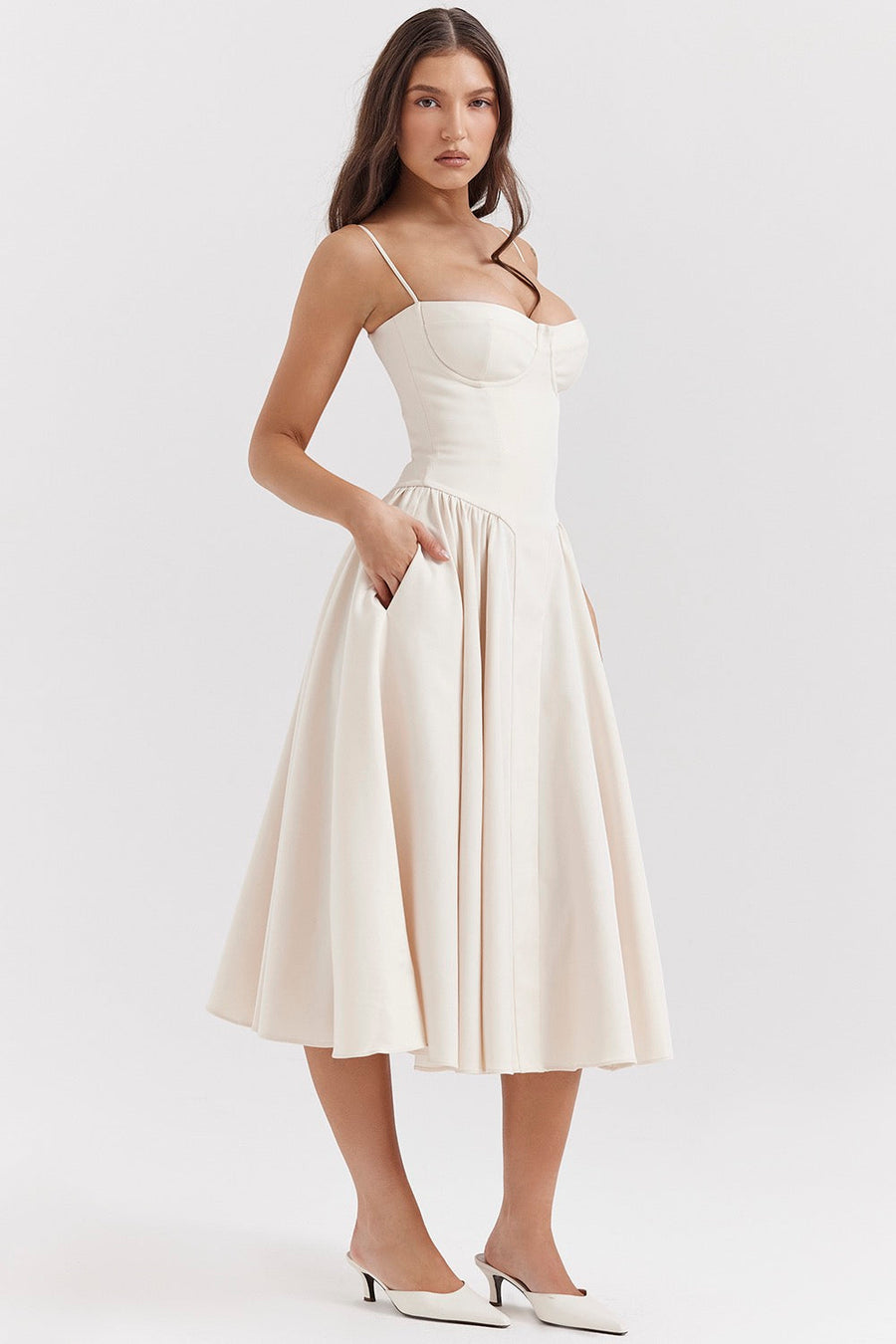 Liora | White Midi Dress – Elegant, Flattering & Versatile for Every Occasion 1