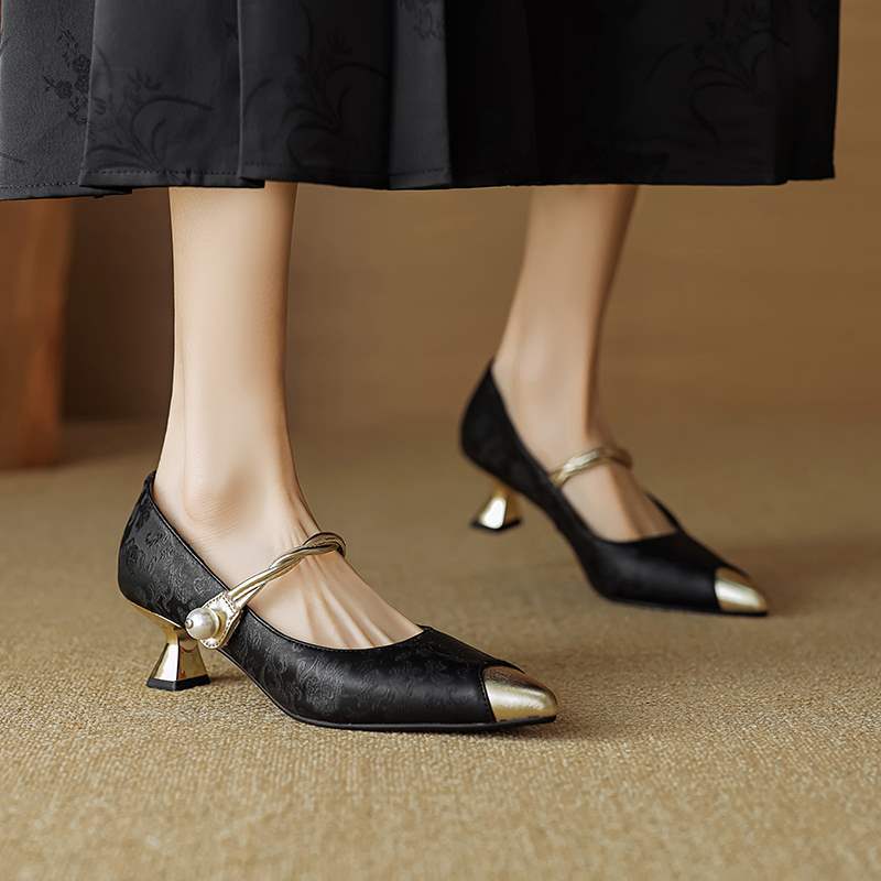 Women's Kitten Heels | Pointed Toe Metallic Satin Mary Jane