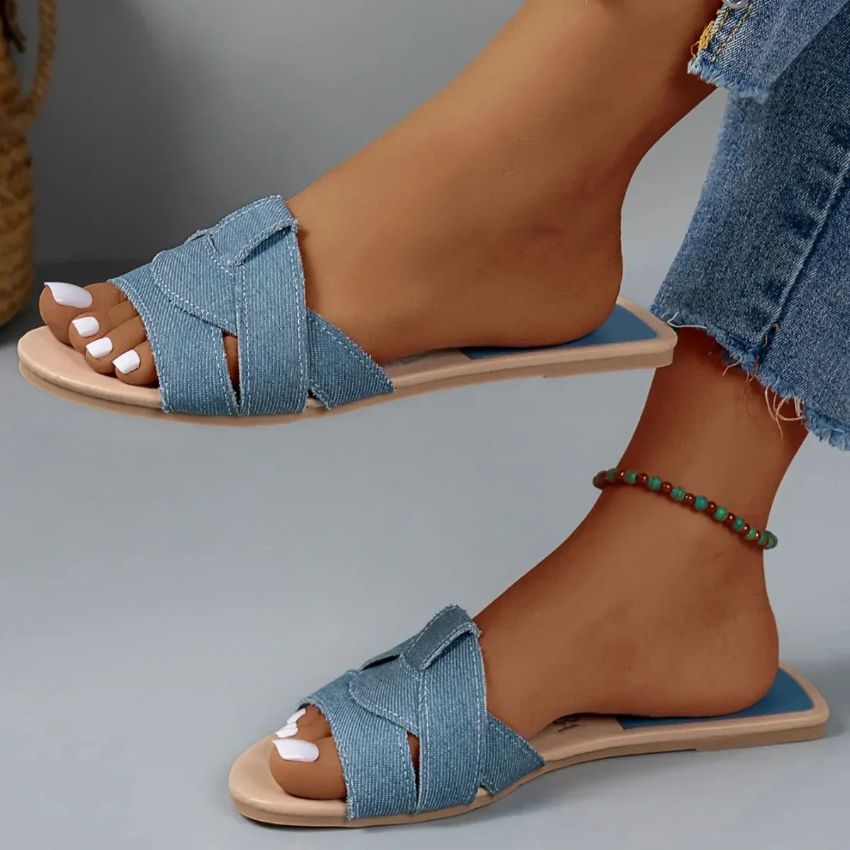 Women's Slide | Padded Criss-Cross Square Toe Flat