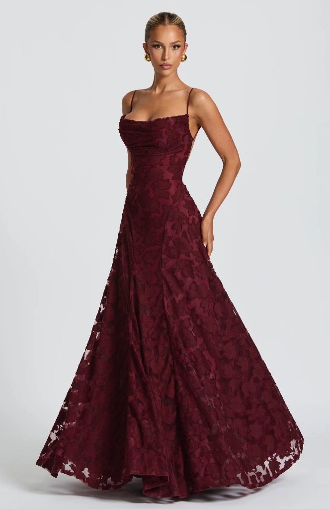 Vesara | Elegant and glamorous maxi dress 0