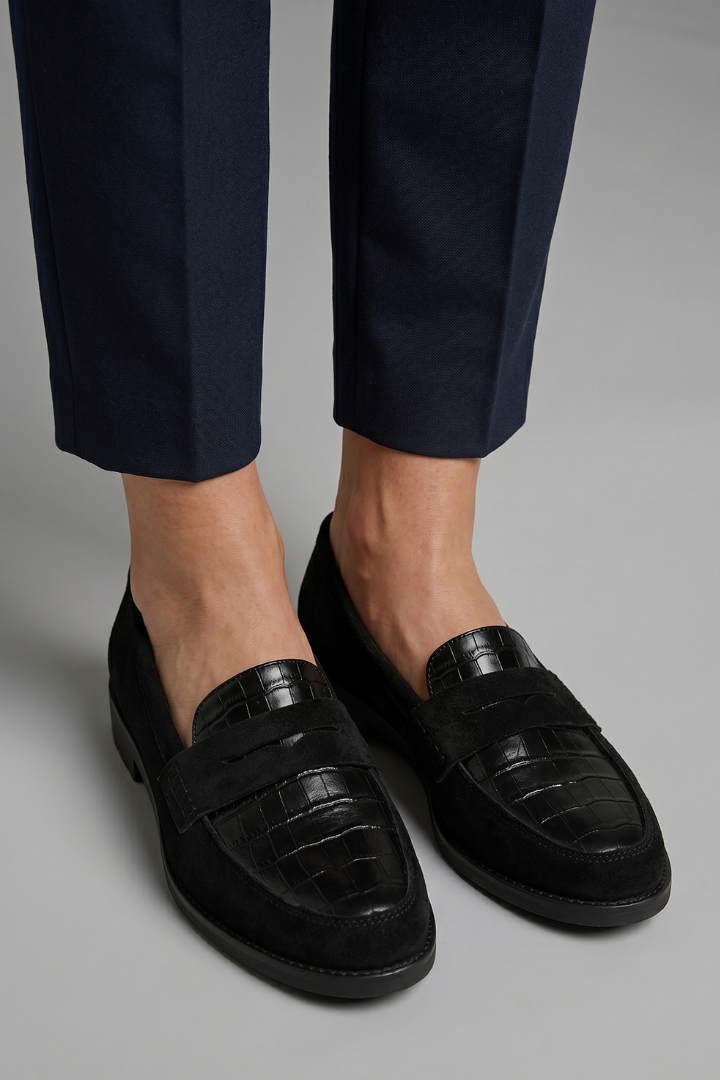 Women's Loafers | Rounded Toe Slip-On Croc-Embossed Flat Sole