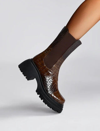Verenaienne | Women's Pull-On Ankle Boot With Lug Sole — Brown
